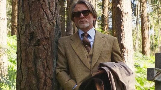 Wake Up Dead Man: A Knives Out Mystery